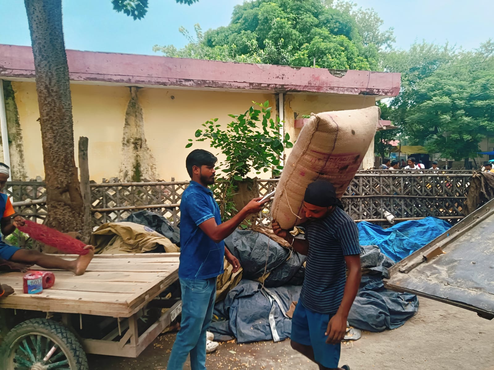 On-ground quality checks during commodity handling